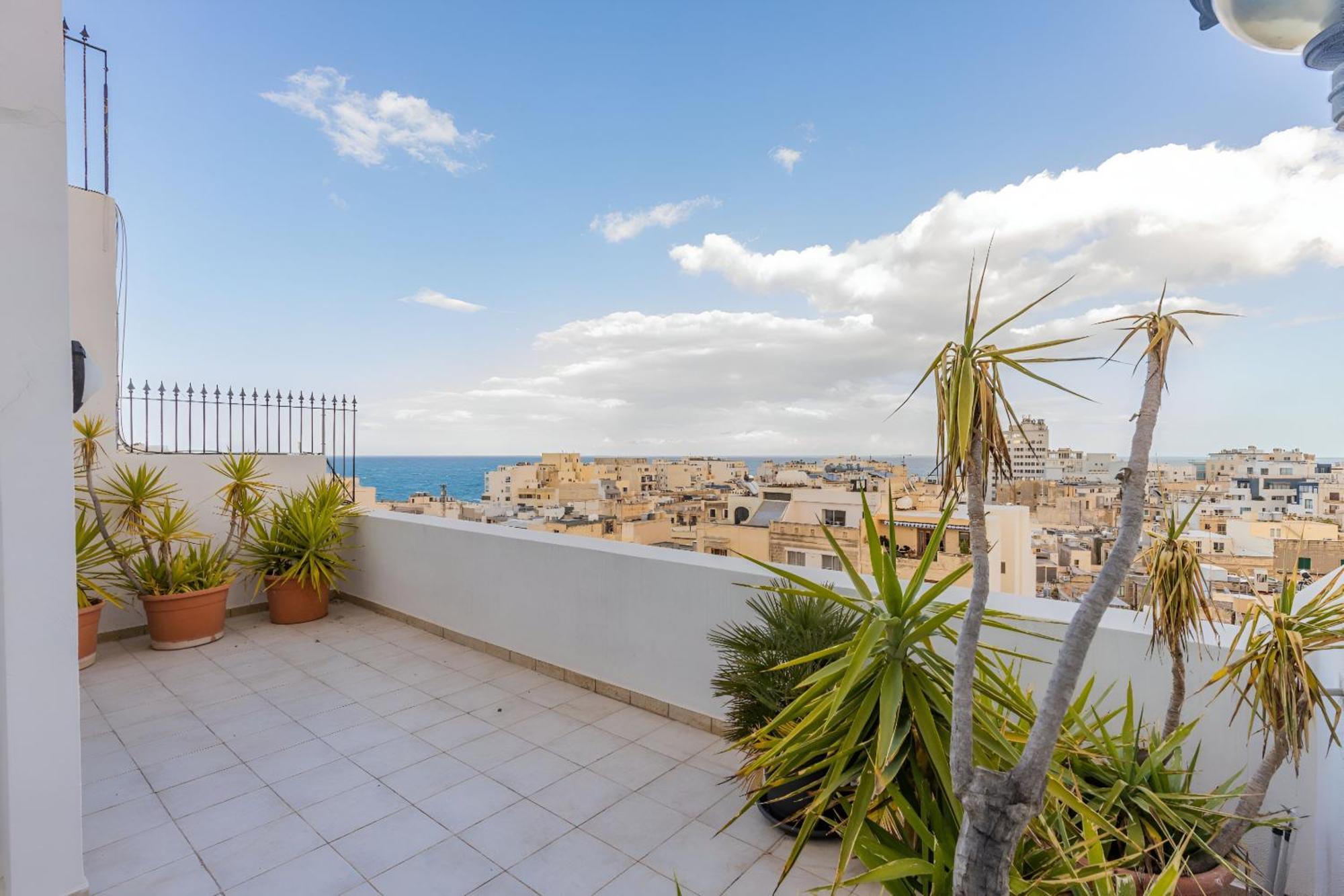 Ferienwohnung Stunning - Seaview Penthouse 3-Bed + Parking Sliema Exterior foto