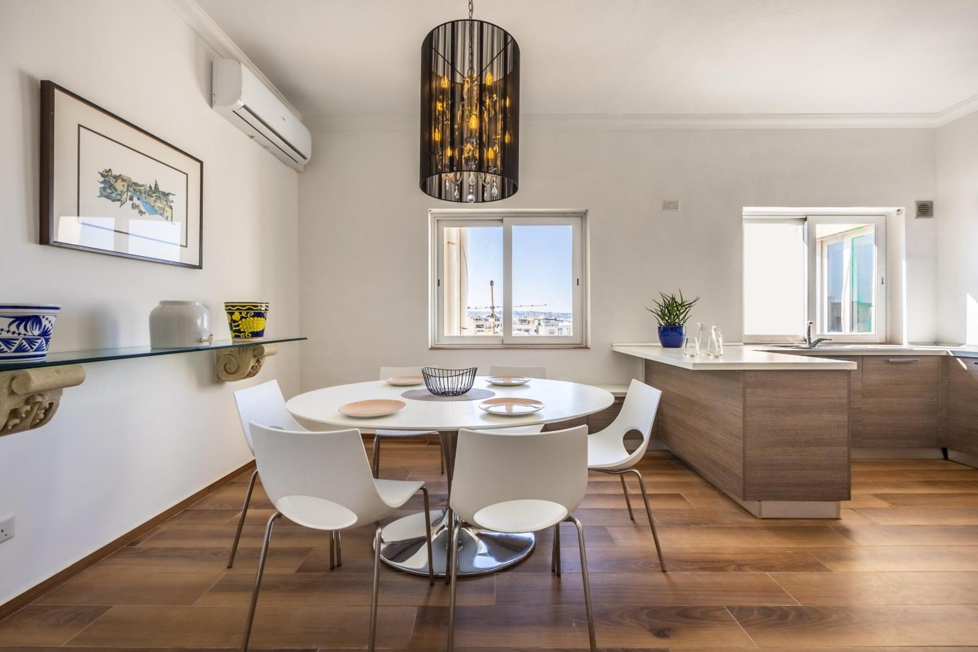 Ferienwohnung Stunning - Seaview Penthouse 3-Bed + Parking Sliema Exterior foto