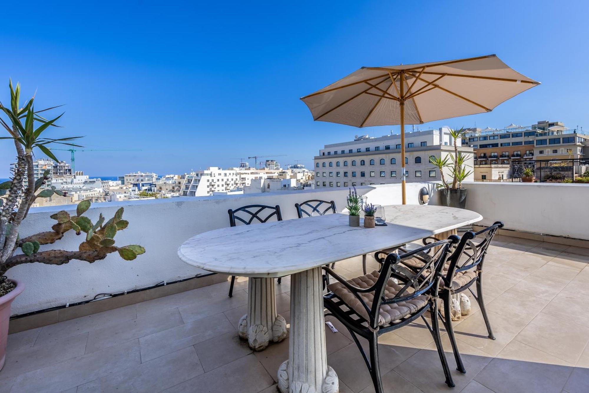 Ferienwohnung Stunning - Seaview Penthouse 3-Bed + Parking Sliema Exterior foto