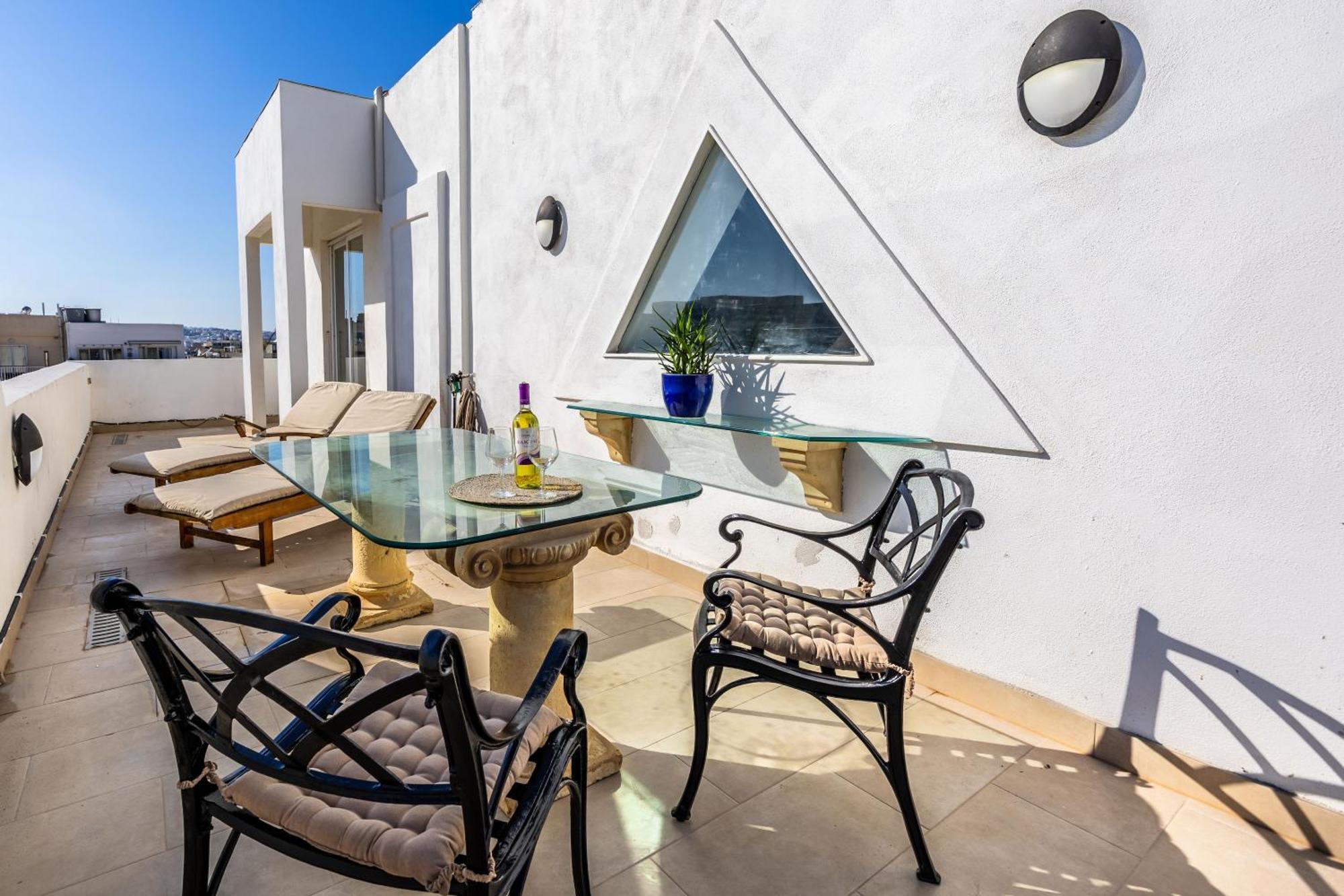 Ferienwohnung Stunning - Seaview Penthouse 3-Bed + Parking Sliema Exterior foto